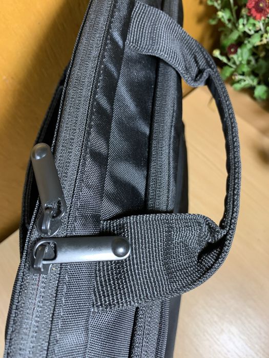 Сумка портфель чорна для ноутбука на 15.6 дюймів 40*30*4*