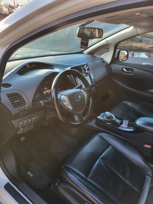 Продам нісан ліф 38кв
