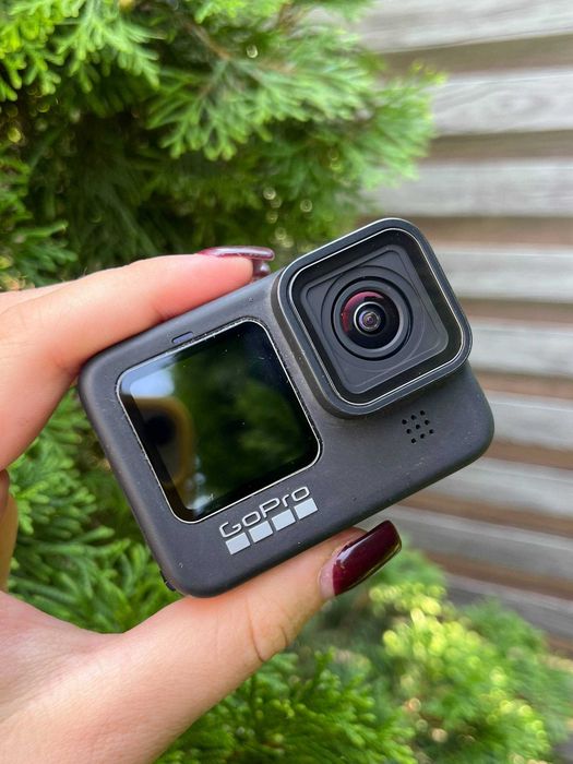 Екшн-камера GoPro Hero 9 з захисним склом