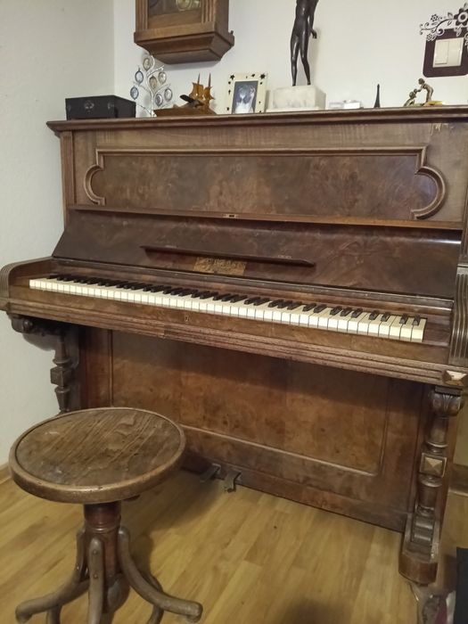 Pianino A.Klose Brieg
