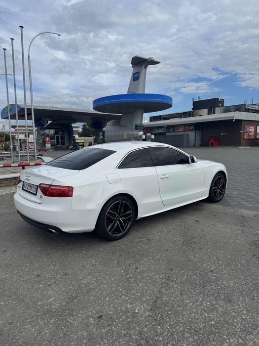 Продам Audi A5 B8 3.2 quattro официал