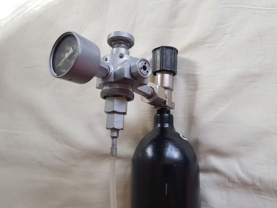Продам CO2 баллон с редуктором для аквариума