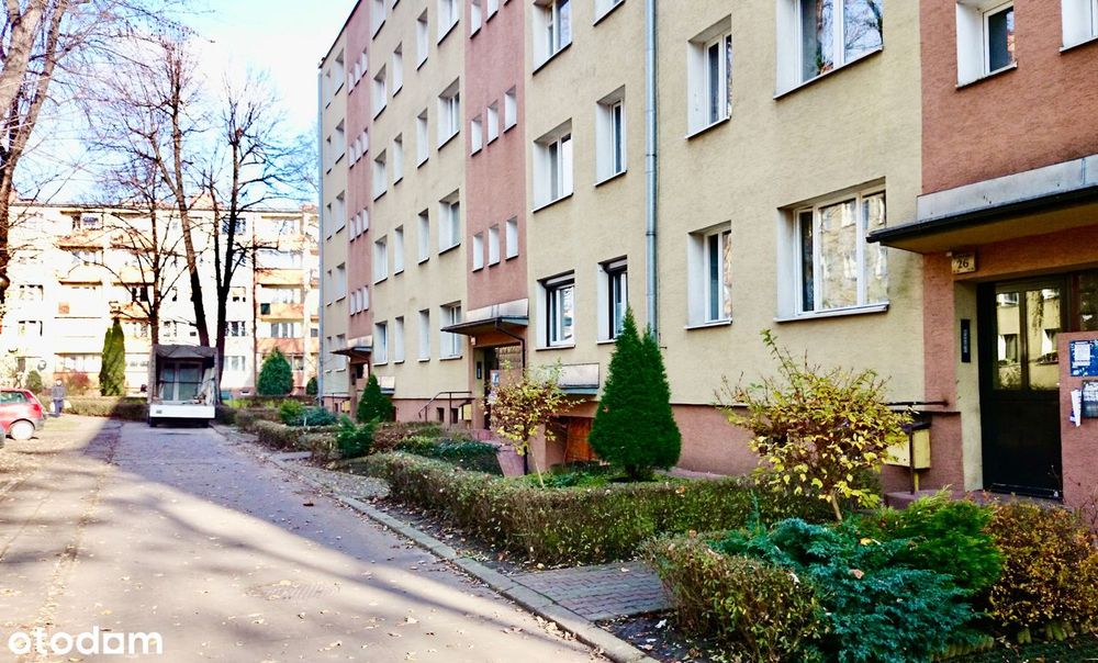 Garaź 44 M2 Os. Albertyńskie 26 --- Magazyn --- - Widok 2
