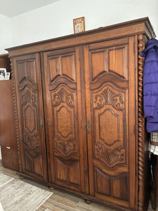 Quarto completo mobilia antiga.