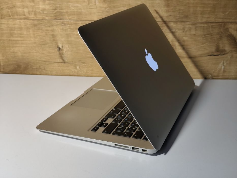 Потужний MacBook Air/Core i5/8 ОЗП/128  SSD/Monterey