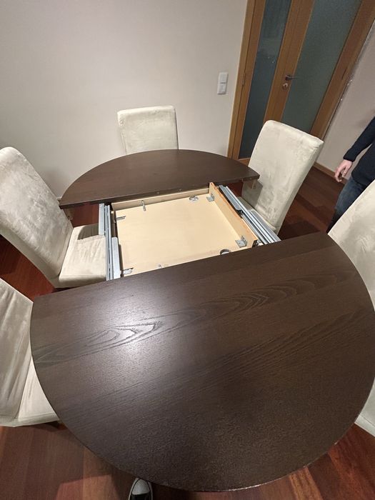 Conjunto mesa sala + 6 cadeiras