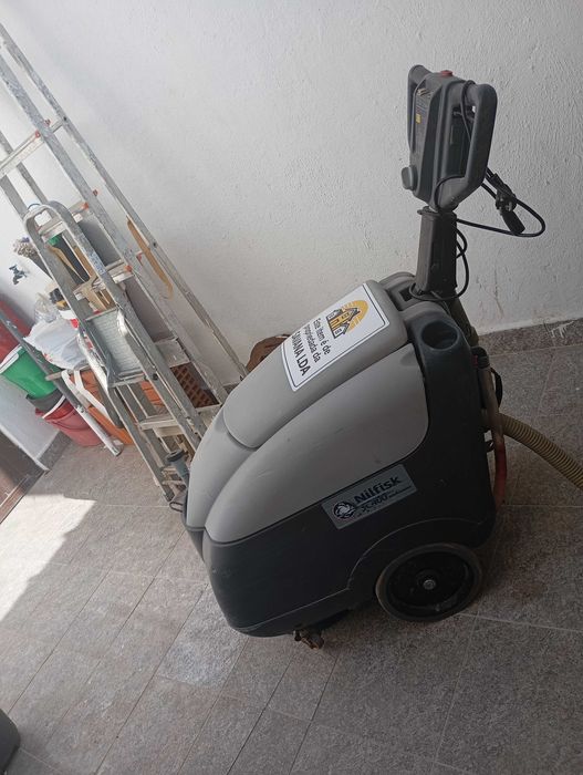 Venda Máquina de Lavar Pavimento Nilfisk SC400