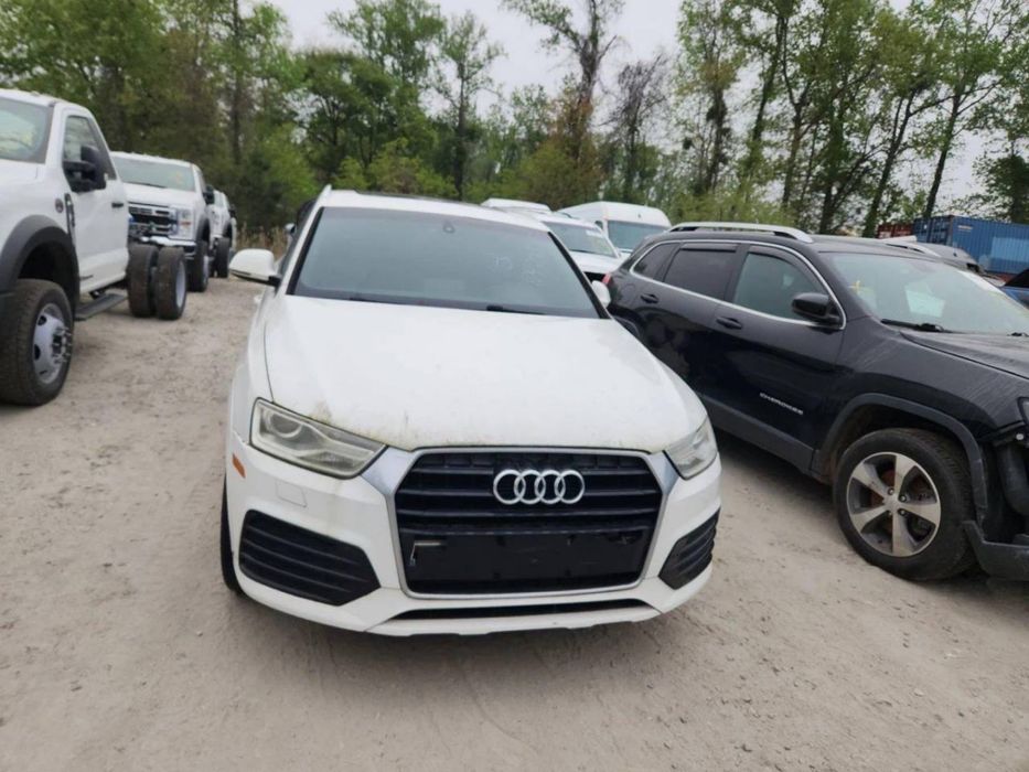 Аудi Q3 2017 рік чистий