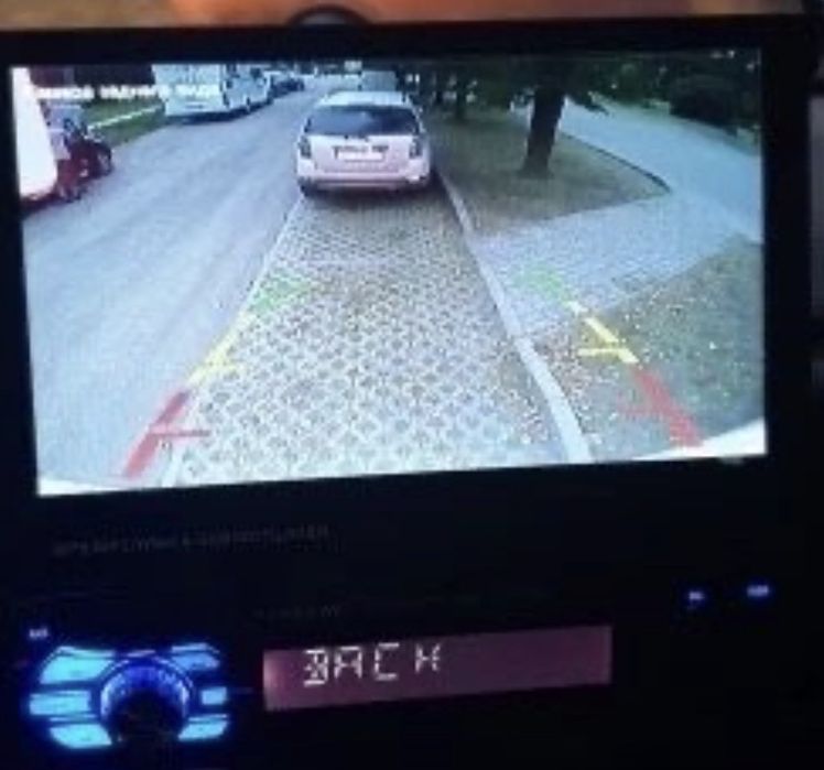Auto Radio com ecrã retratil (manual)