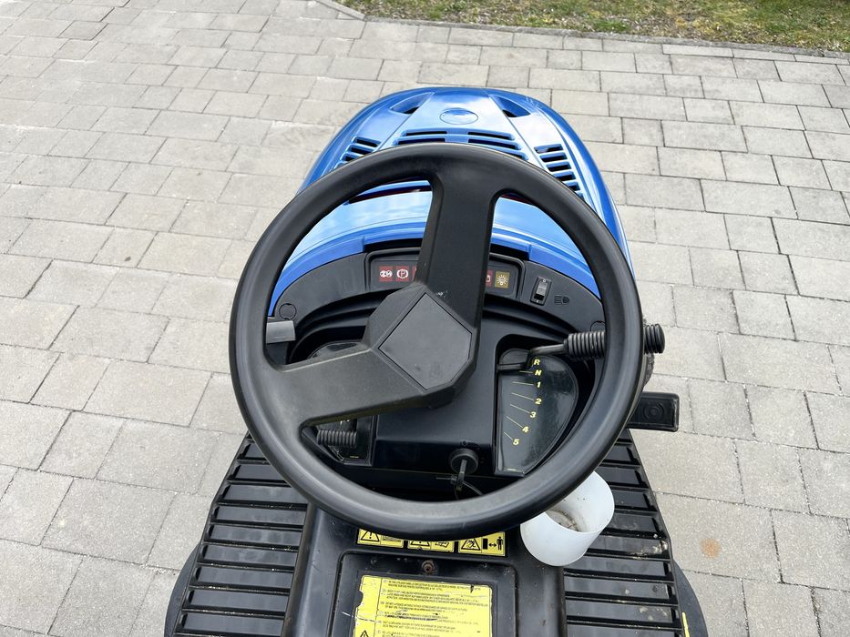 Traktorek do trawy iseki cut-master