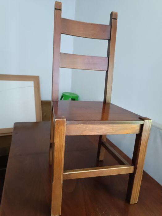 Mesa e 4cadeiras Madeira