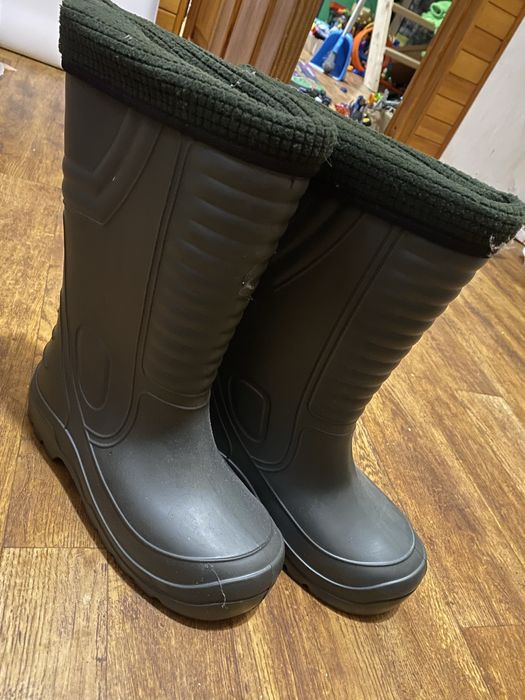 Гумові чоботи 44 р маломірять на 43