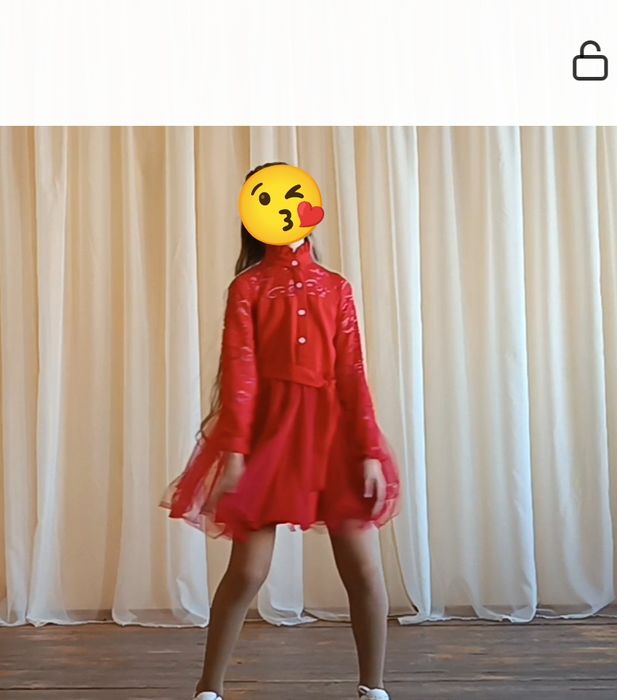 Святкова сукня для дівчинки