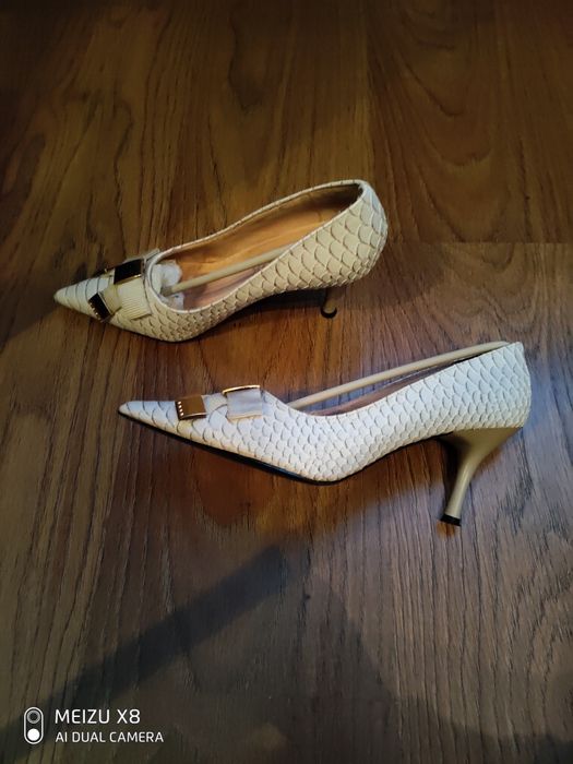 Продаются туфли женские