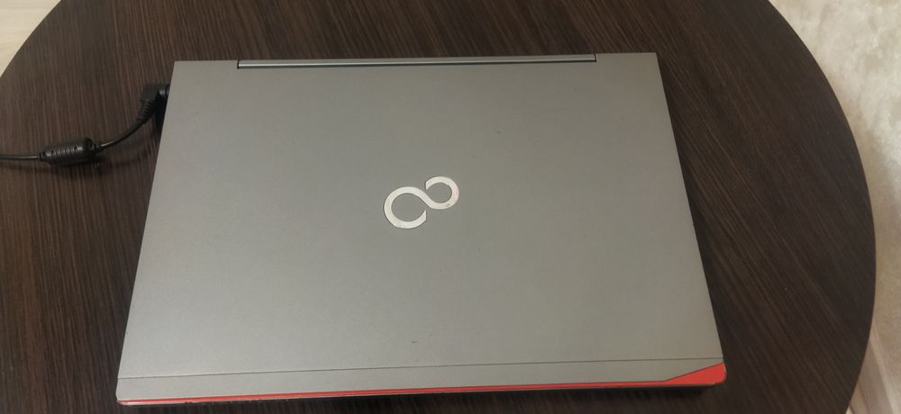 Fujitsu LifeBook U745