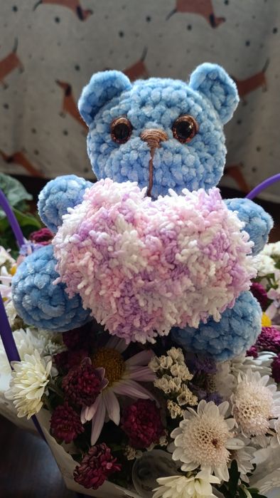 Іграшка ведмедик з сердечком, hand made