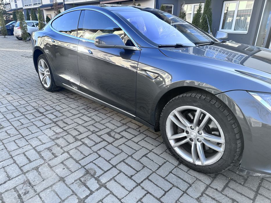 Продам Tesla s 85 тесла с