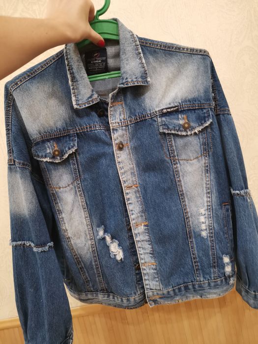 Джинсова куртка синя