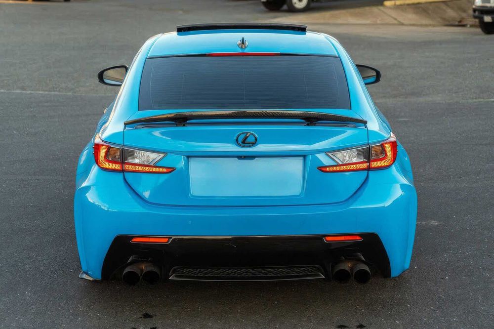 Lexus RC-F      2017