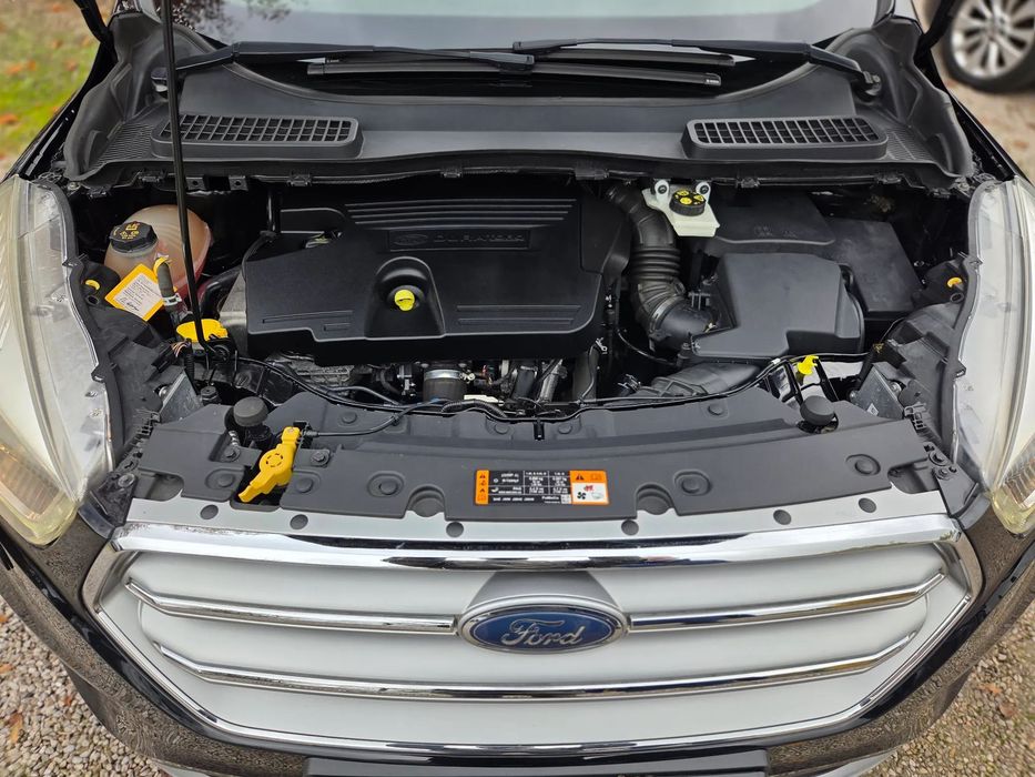 Ford Kuga LiFT 2,0 TDCi 150KM piękny stan mały przebieg do końca serwisowany
