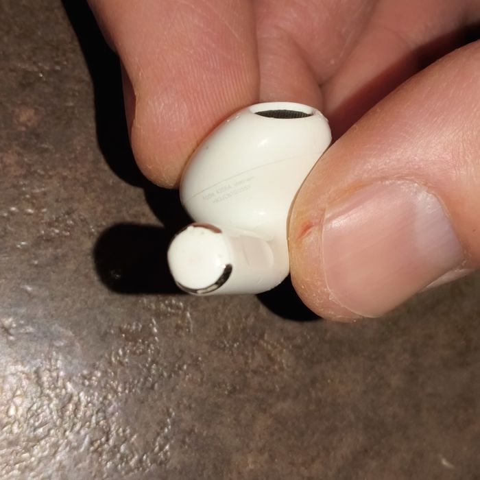 Левый наушник Airpods 3