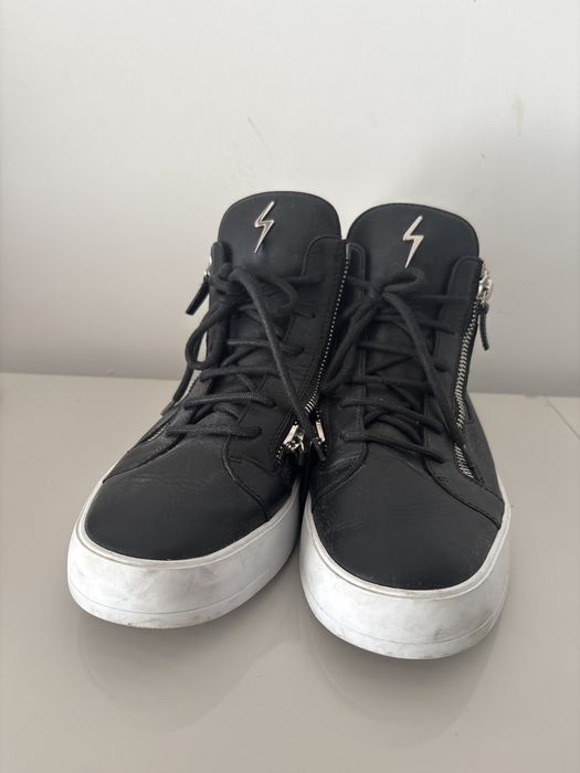 Sapatos Giuseppe Zanotti (Reais) (Somente entrega em mão)