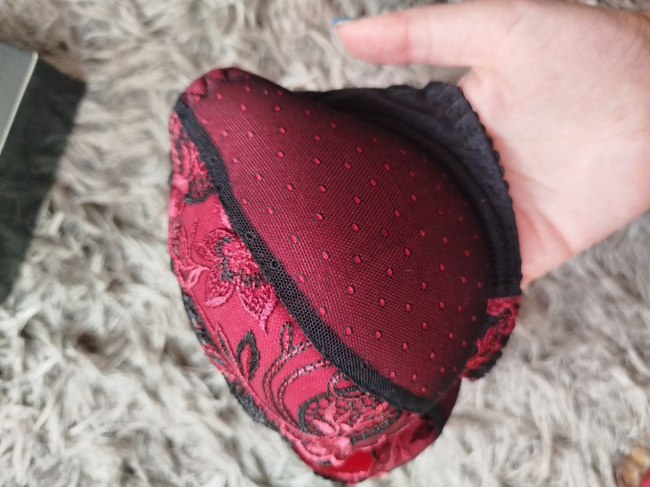 Nowy biustonosz dama kier 65d