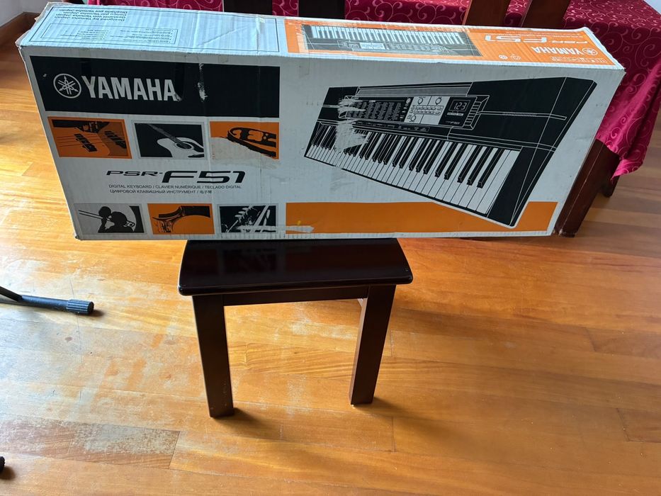 Teclado eletrónico Yamaha PSR-E51