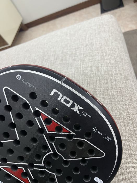 raquete de padel NOX Nerbo Luxury – World Padel Tour Series.