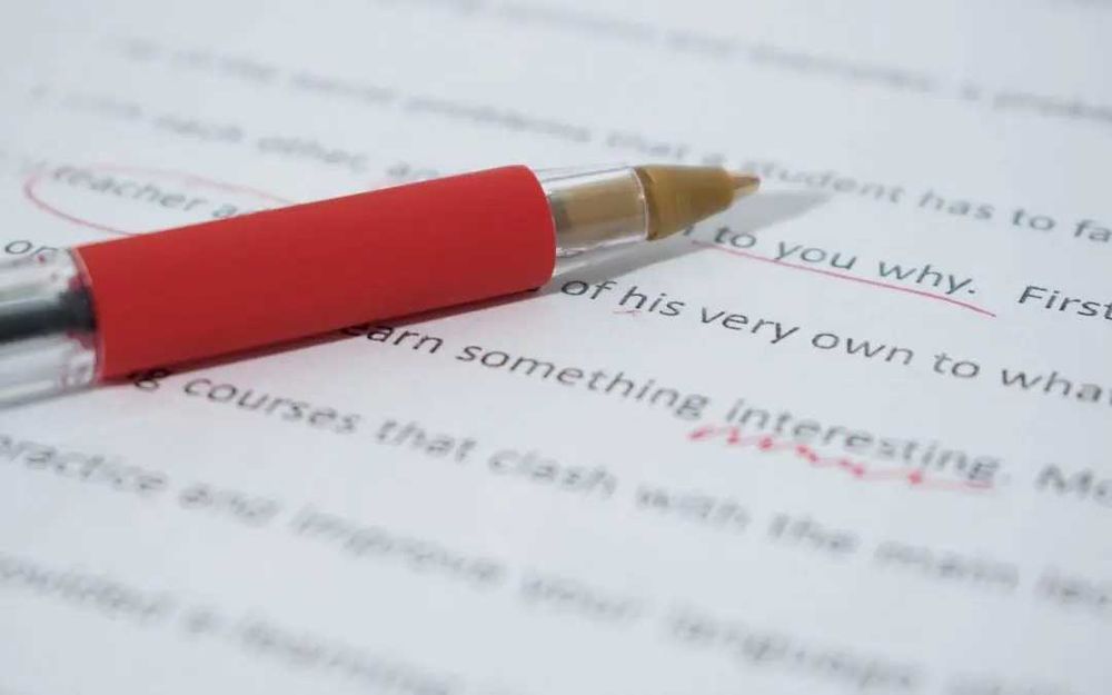 Que tal tirar o tempo para si e deixar as traduções e revisões comigo!