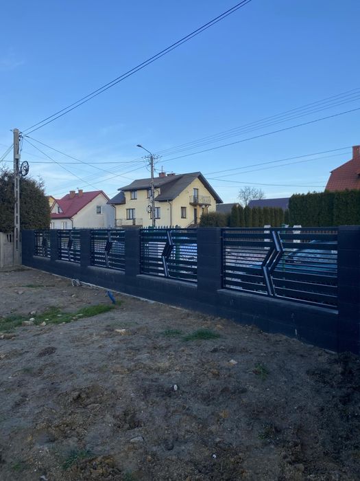 Ogrodzenie plisadowe panelowe nowoczesne aluminiowe