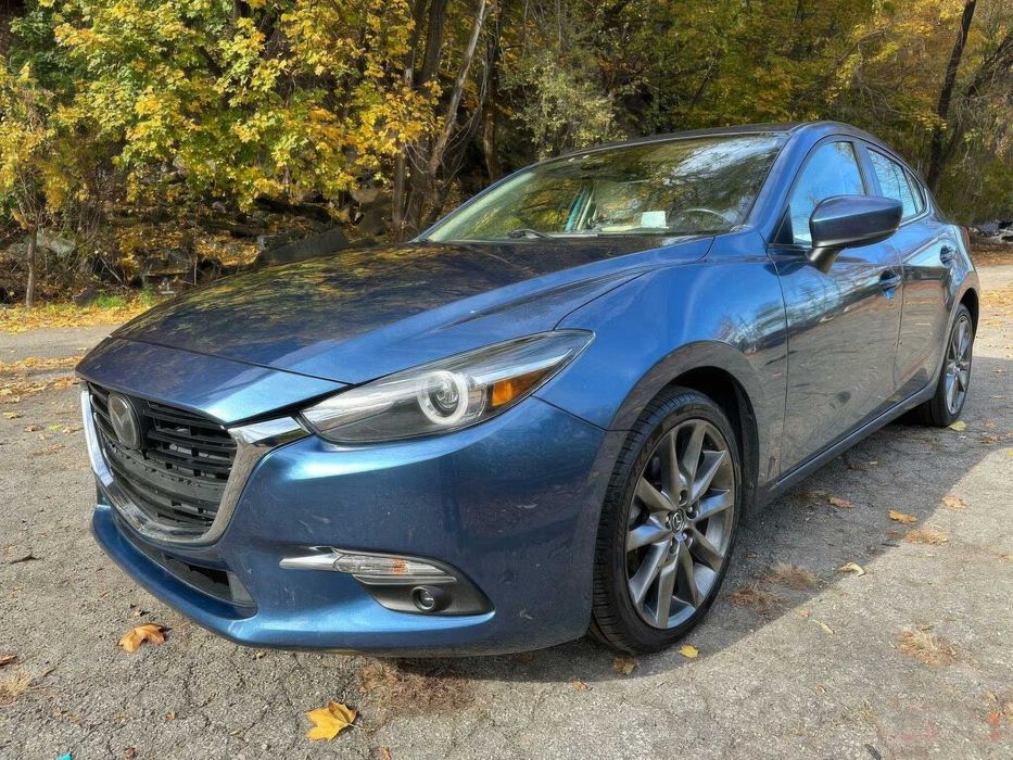 Mazda 3 Grand Touring      2018