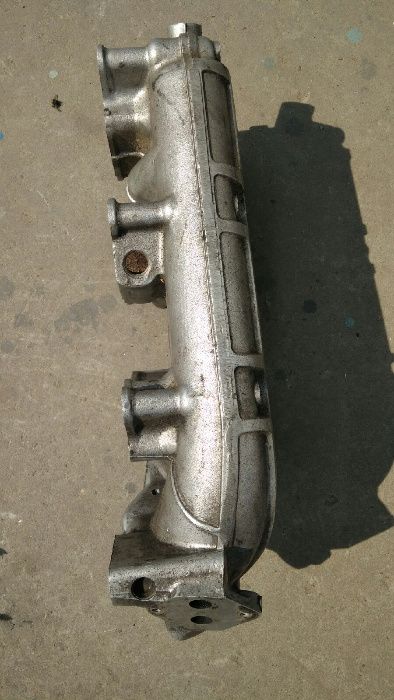 Впускной коллектор 2.4 1986-1992 Ford Scorpio