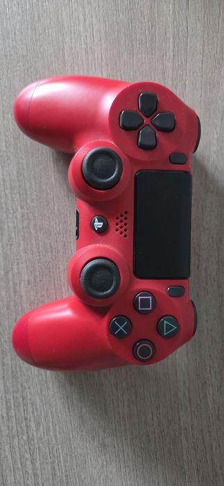 Konsola ps4 + 4 gry