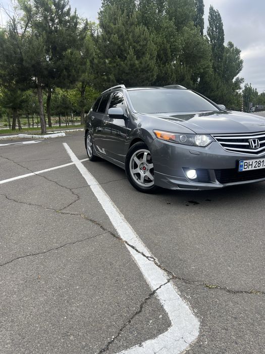 Продам офіційну Honda Accord 8 Type C