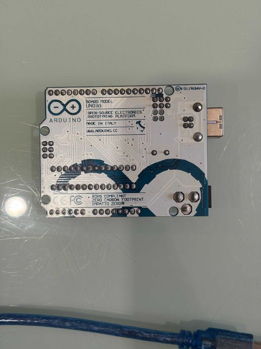 Arduino UNO R3 Original (Made in Italy) + Caixa 3D e Cabo