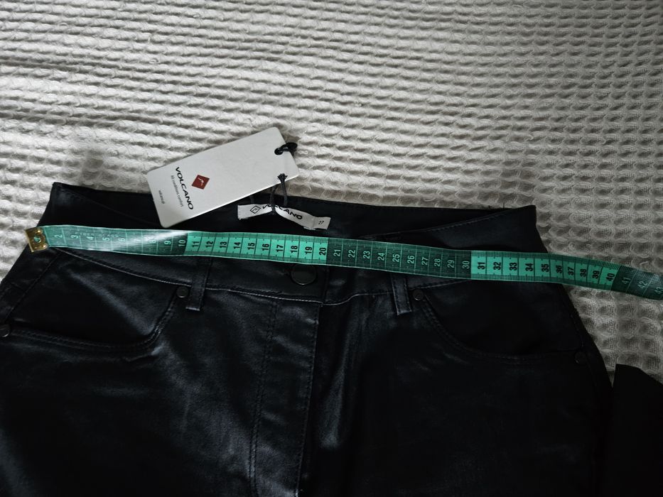 Spodnie Volcano 38 czarne woskowane wiskoza