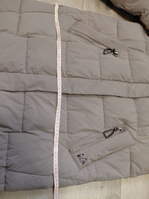 Пуховик зимовий жіночий 50-52р.