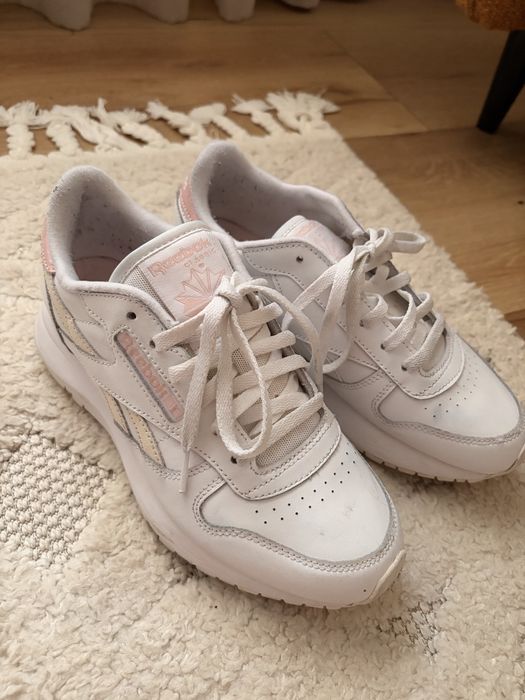 Шкіряні кросівки Reebok