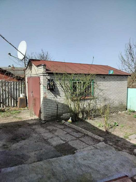 Продам дом и жилой флигель в Мерефе!