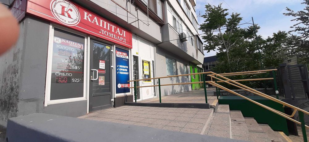 Нежиле приміщення, вбудоване площею 122,30 кв.м у м.Запоріжжя