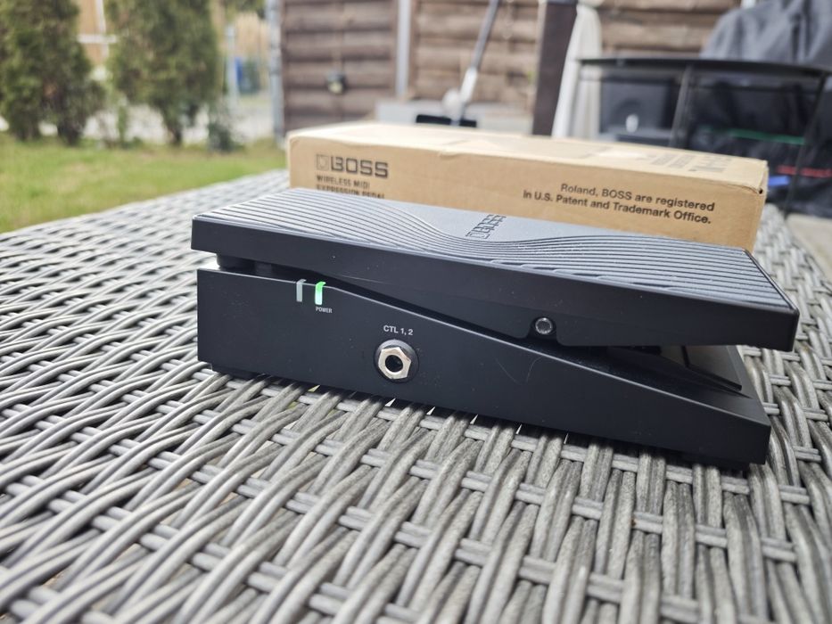 Boss EV-1-WL  pedał ekspresji MIDI