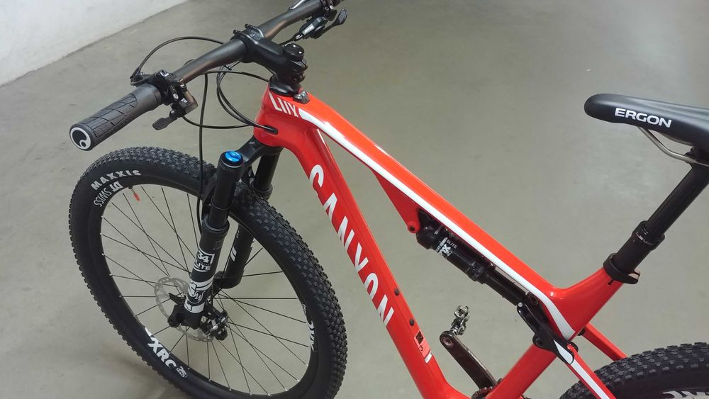 CANYON LUX CF SL 8.0 Race Team - Como nova