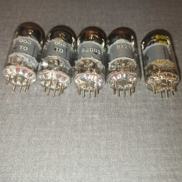 Zestaw lamp elektronowych EF 806S - 5 szt.