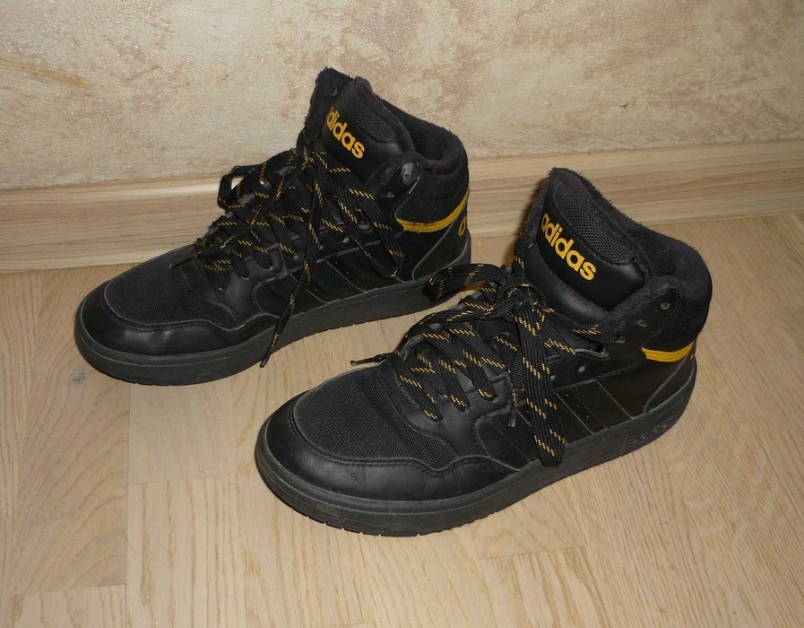 Czarne trzewiki ocieplane Adidas roz. 38 Jesień/zima
