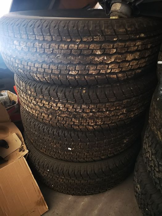 Vendo 4 pneus Bridgestone Dueller H/T 255 70 R18