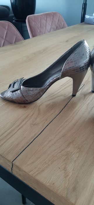 Przesyłka 1 zł Szpilki