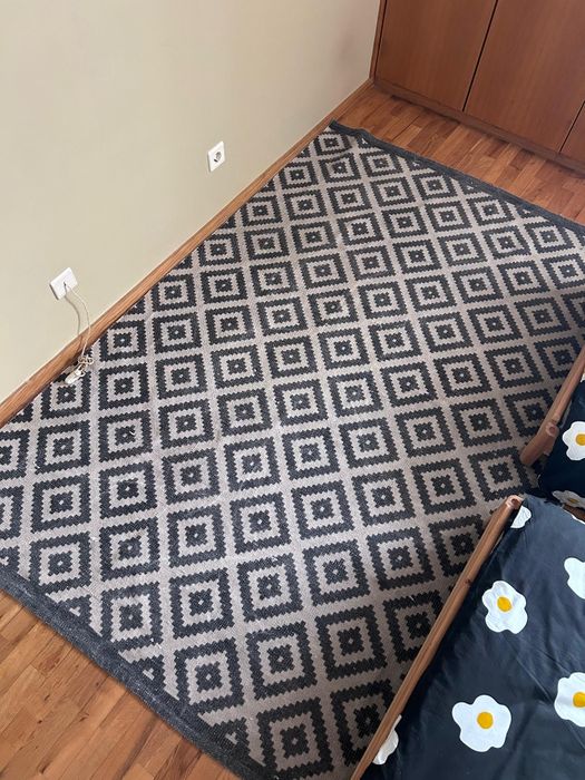Tapete Preto e Branco 2x3m