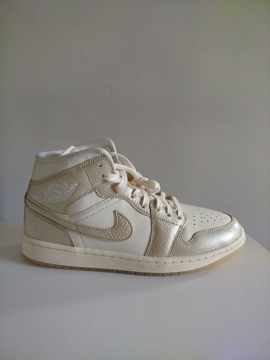 Nike Air Jordan 1 Mid