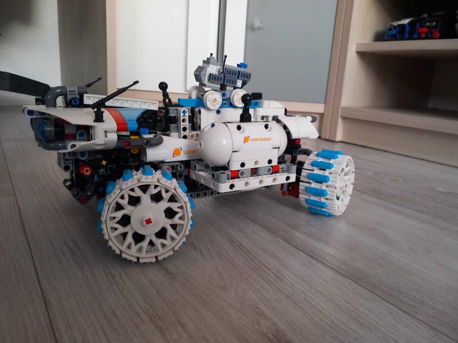 Auto lego kosmos